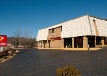 Econo Lodge Biltmore
