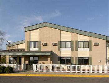 Super 8 Minneapolis/Golden Valley