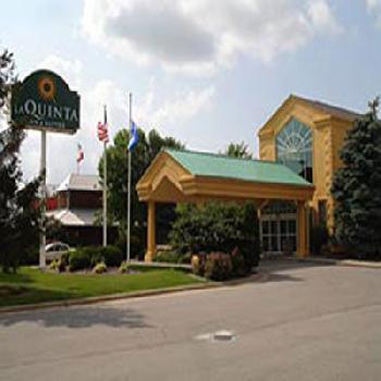 La Quinta Inn and Suites Appleton College Avenue