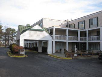 Days Inn and Suite/College Park/Atlanta/Airport West