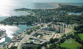 Hyannis Holiday Motel