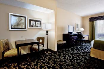 Holiday Inn Express Hotel & Suites RALEIGH SW NC STATE