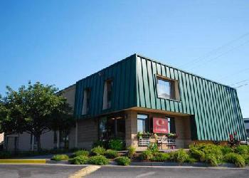Econo Lodge North