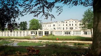 BARCELO CHELTENHAM PARK HOTEL