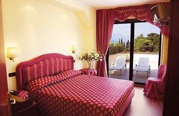 Admiral Hotel Villa Erme