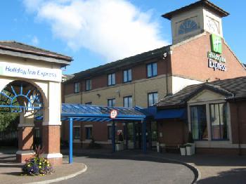 Holiday Inn Express STRATHCLYDE PARK M74, JCT.5