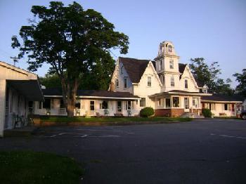 Lakelawn B and B Motel