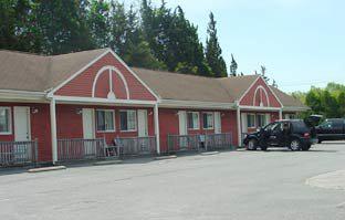 Blue Spruce Motel and Townhouses