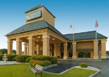 Quality Inn & Suites Civic Center