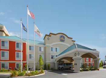 BEST WESTERN PLUS Airport Inn & Suites