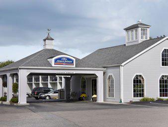 Howard Johnson Inn Mystic