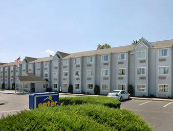 Microtel Inn and Suites Charleston South