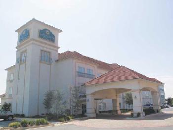 La Quinta Inn & Suites Shawnee