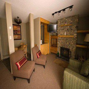 Tonquin Inn