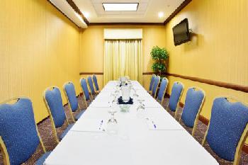 Holiday Inn Express Hotel & Suites WILMINGTON-NEWARK