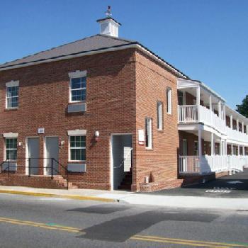Crimson Inn
