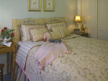 Silver Queen Bed & Breakfast