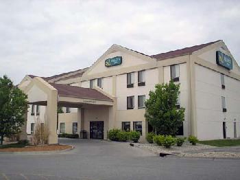 Quality Inn & Suites Manhattan