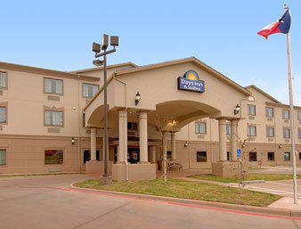 Days Inn and Suites - Wichita Falls