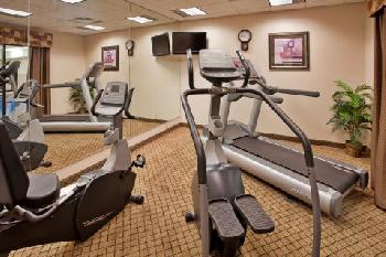 Holiday Inn Express Hotel & Suites MCPHERSON