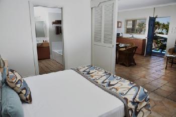 Moonlight Bay Suites