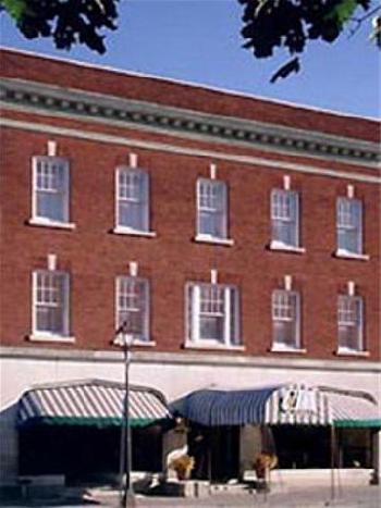 St Charles Hotel