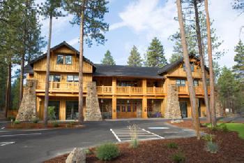 Five Pine Lodge