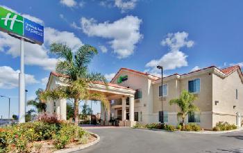 Holiday Inn Express DELANO HWY 99