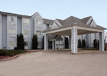 Econo Lodge  Inn & Suites Evansville