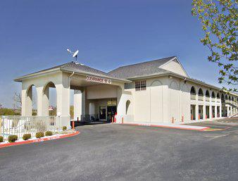 Super 8 Canton