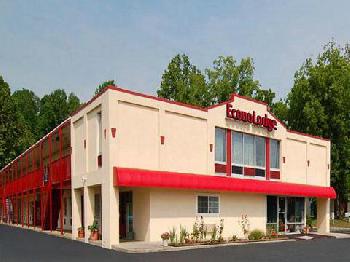 Econo Lodge Pottery