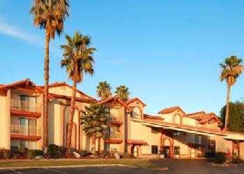 Quality Inn & Suites Bakersfield