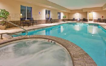 Holiday Inn Express Hotel & Suites TOPEKA NORTH