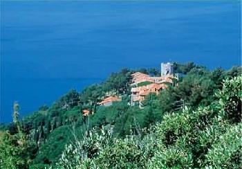 Hotel Torre Di Cala Piccola