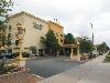 La Quinta Inn and Suites Milwaukee Glendale