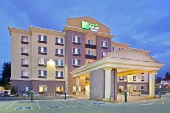Holiday Inn Express Hotel & Suites LYNNWOOD