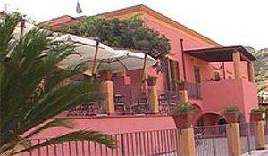 Villa De Pasquale