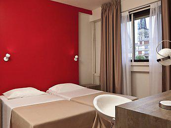 all seasons Rouen Cathedrale (futur ibis Styles)