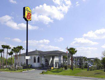 Super 8 Donna