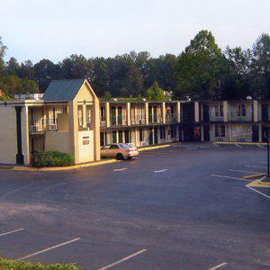 PLAZA INN Morganton