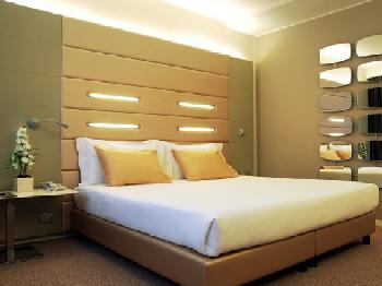 B4 Bologna Tower by Boscolo