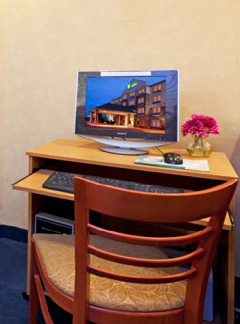 Holiday Inn Express Hotel & Suites ST. CROIX VALLEY