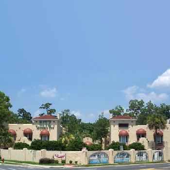 The Ritz Historic Inn