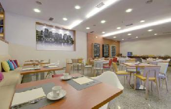 TRYP Santiago Hotel