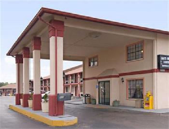 Days Inn & Suites Marshall