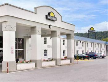 Days Inn Roanoke Airport  I-81