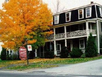 Maplehurst Inn