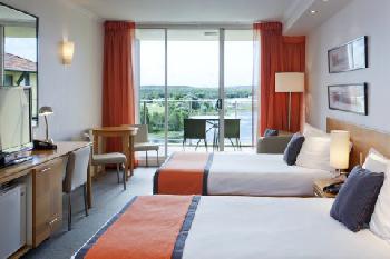Crowne Plaza PELICAN WATERS GOLF RESORT&SPA