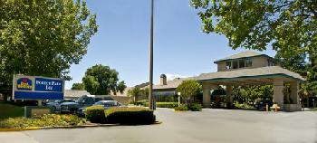 BEST WESTERN PLUS Forest Park Inn