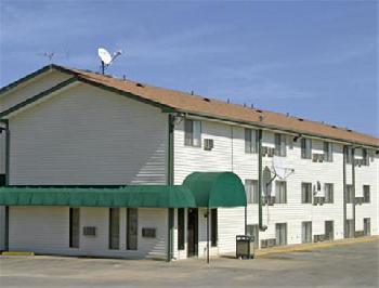 Super 8 Liberty NE Kansas City  Area